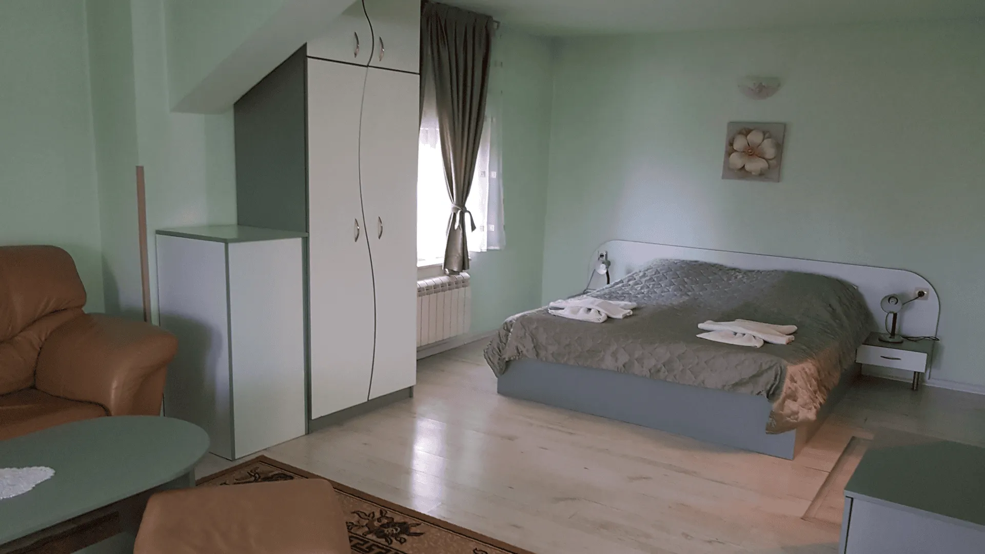 Studio with Jacuzzi Single - Image 1